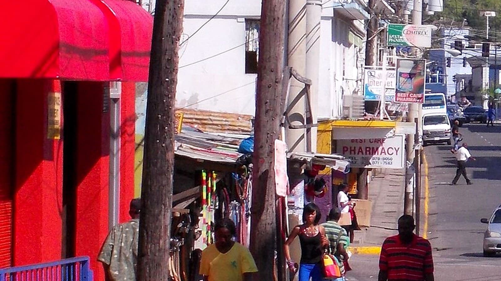 A Montego Bay shopping street with craft stalls and everyday shops
