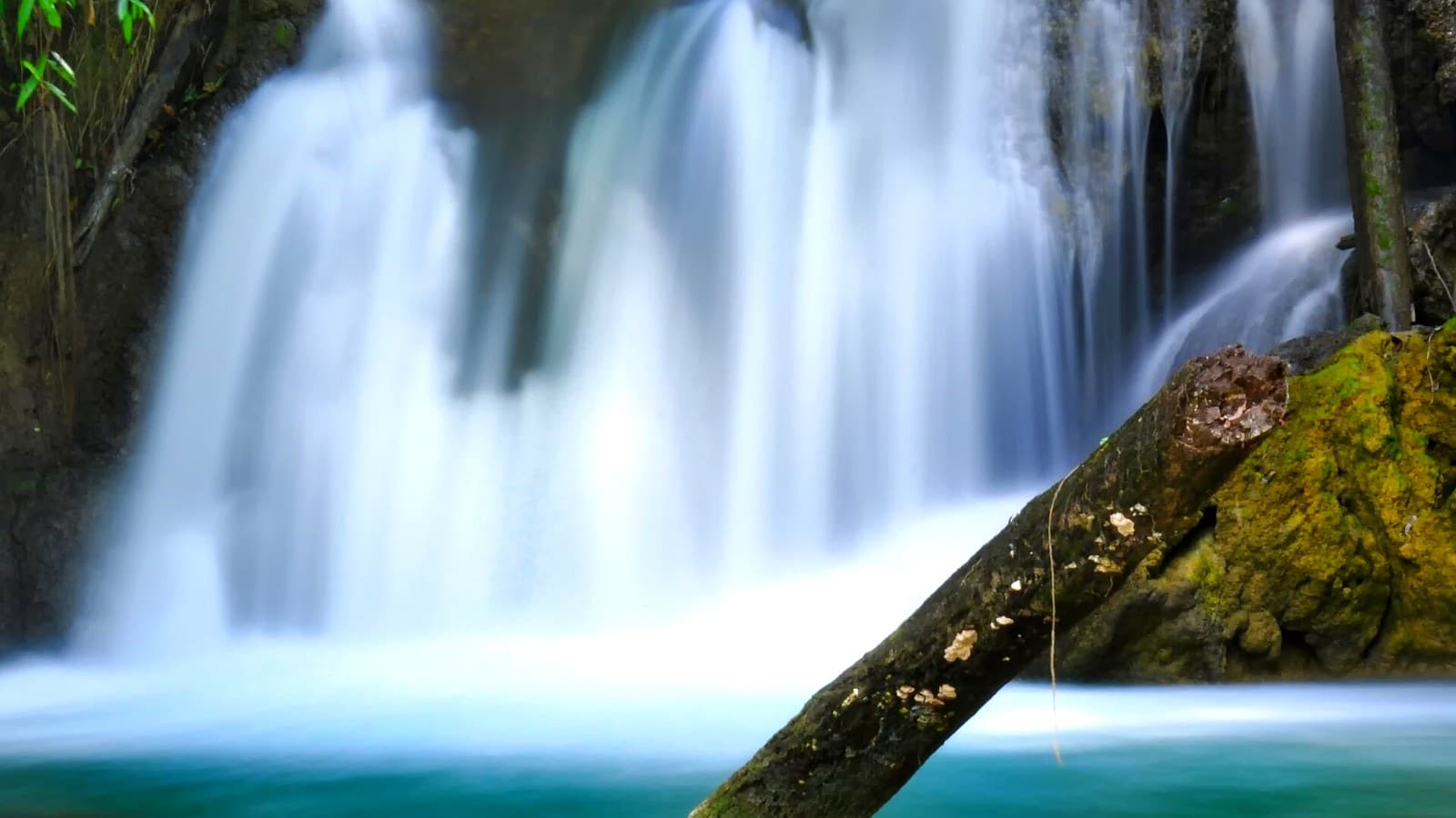 Long-exposure drop at YS Falls
